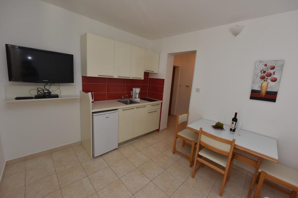 Apartments Pralija Жаборич Экстерьер фото
