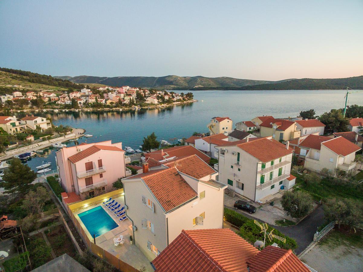 Apartments Pralija Жаборич Экстерьер фото