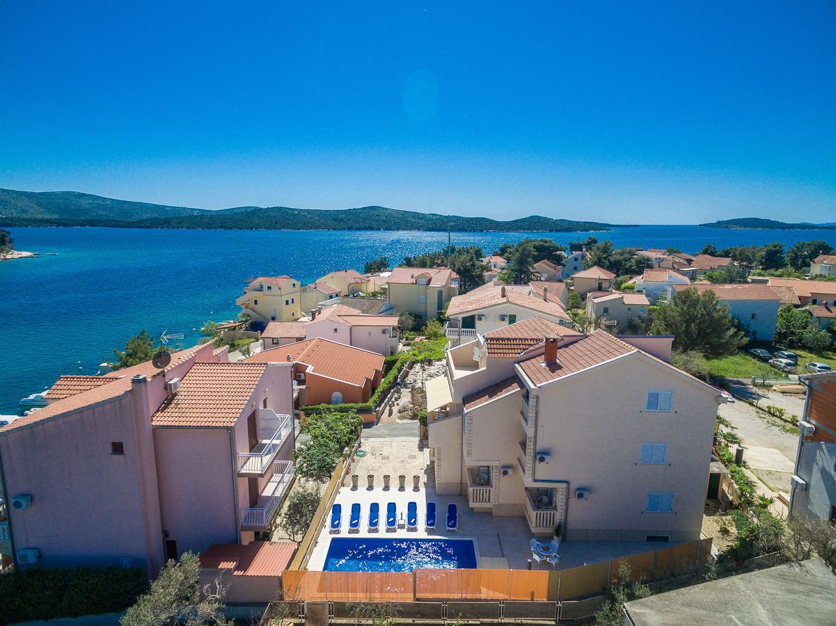 Apartments Pralija Жаборич Экстерьер фото